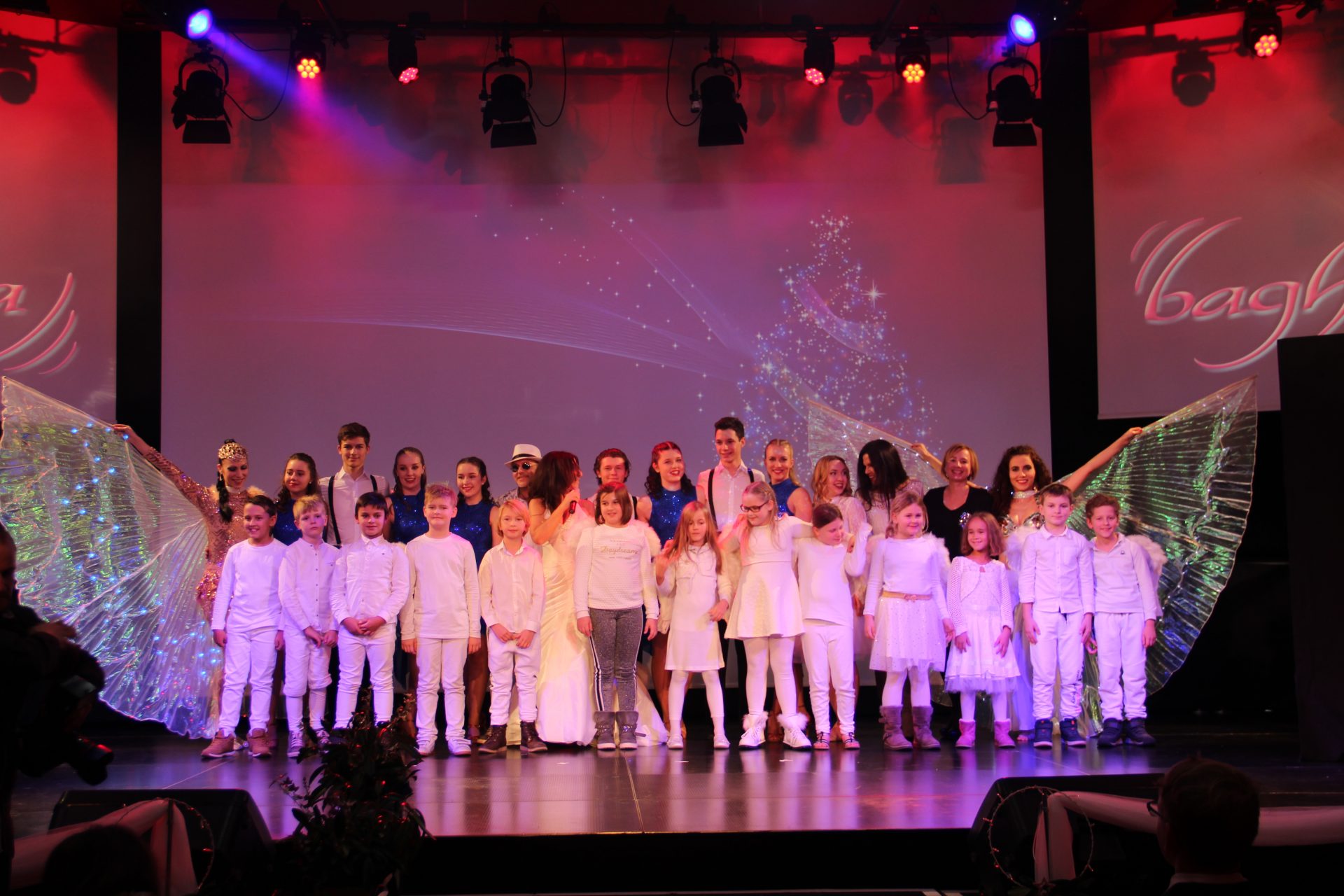 Special Christmas mit Baghira 2019 (c) Schlagbauer (19)