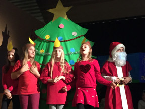 Schulweihnachtsfeier 2018 (4) Schulweihnachtsfeier 2018 (4)