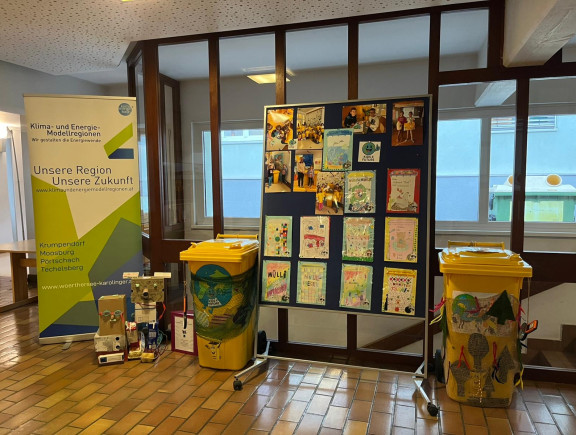 Ausstellung in der Schulaula (2)